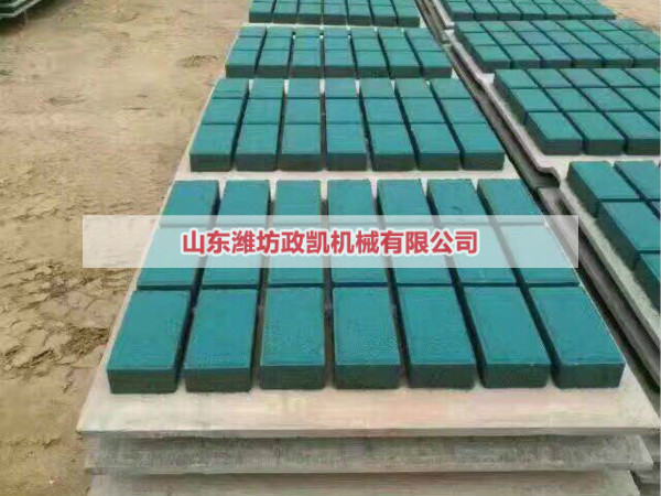 陜西磚廠(chǎng)不同品種成品磚碼垛現場(chǎng)