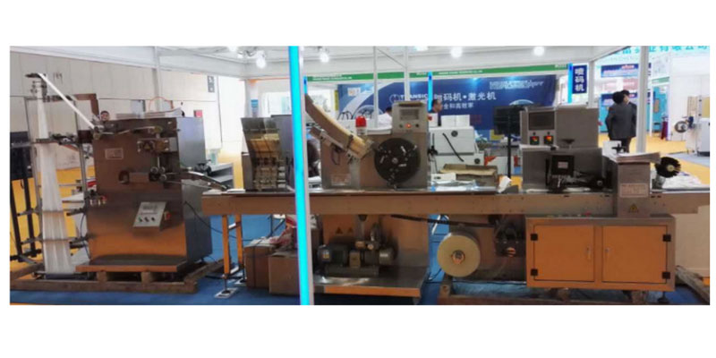 HY-260四件套（筷子 牙簽 勺子 紙巾）全自動(dòng)包裝機機械細節